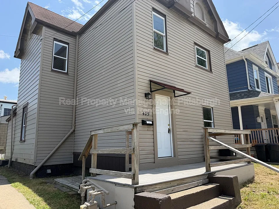 405 Main St