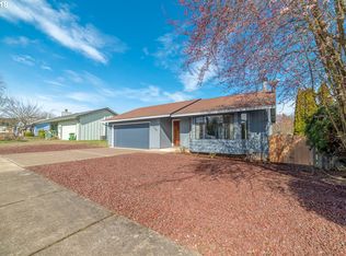 1580 E Chamberlain Ave, Cottage Grove, OR 97424