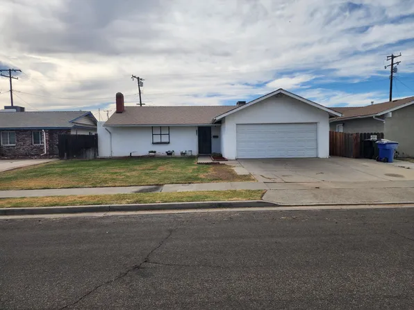 1124 Robin Avenue, Hanford, CA 93230