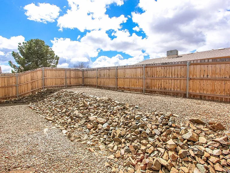 3850 E Teri Ct — Photo 12
