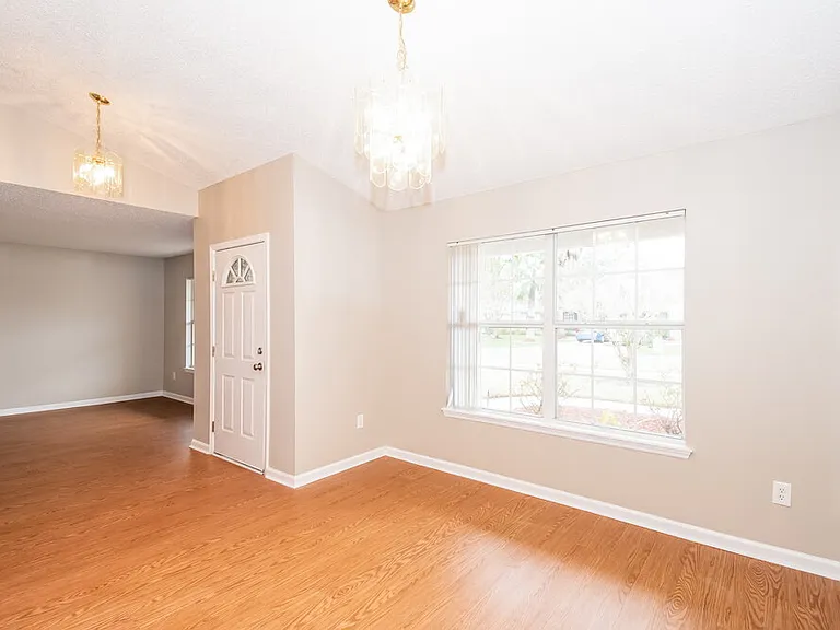 3138 Haverhill Ct — Photo 4