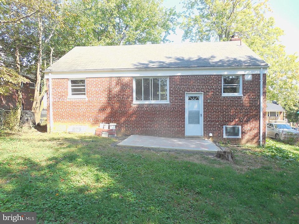2nd image of 2206 Dennis Ave