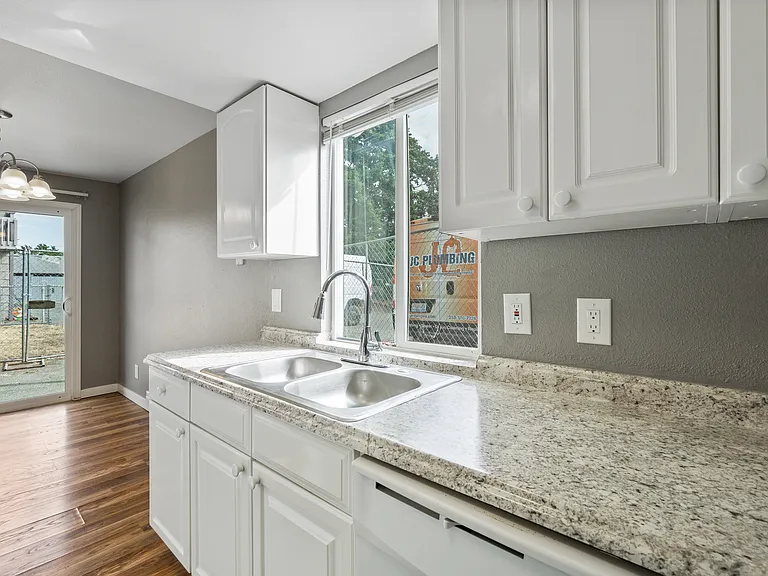 4028 S Lawrence St #E — Photo 3