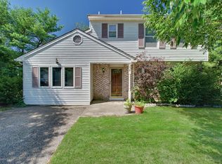 2 Boulder Dr, Barnegat, NJ 08005