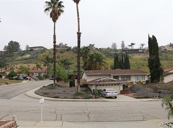3rd image of 2381 Mesquite Dr