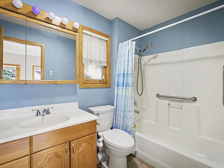 2040 S Ogden St — Photo 17