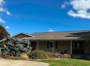 16529 Scenic Palisades Rd, Mount Carroll, IL 61053