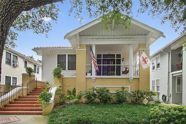 1st image of 932 Taft Pl