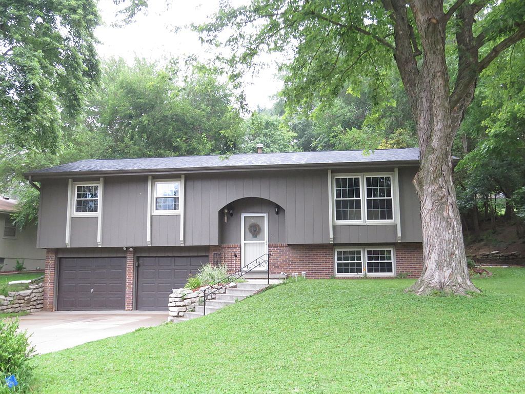1016 Normandy Dr - Property Image