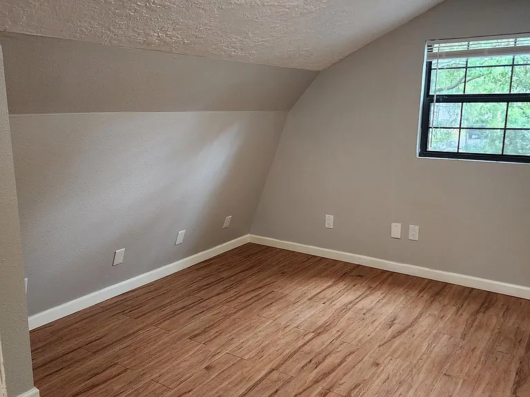 15906 Long Neck Dr — Photo 35