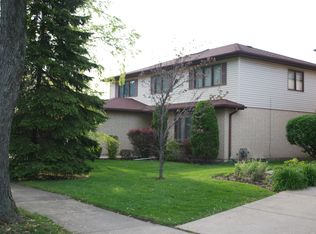 6040 Carol Ave, Morton Grove, IL 60053