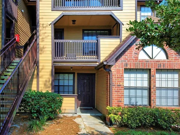 355 Lakepointe Dr Unit 204, Altamonte Springs, FL 32701