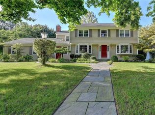 11 Ridgewood Rd, Barrington, RI 02806