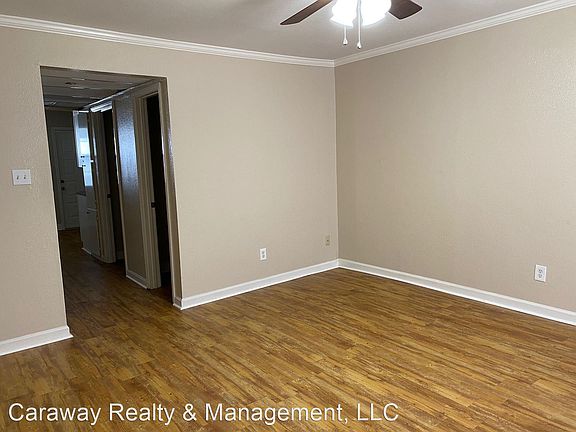 2nd image of 2138 Airline Dr Unit 104