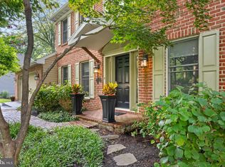 10 Shady Hollow Ln, Reading, PA 19607