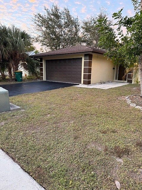 1st image of 2393 Poinciana St