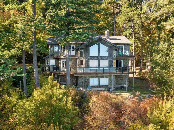 2724 N Nugent Road, Lummi Island, WA 98262