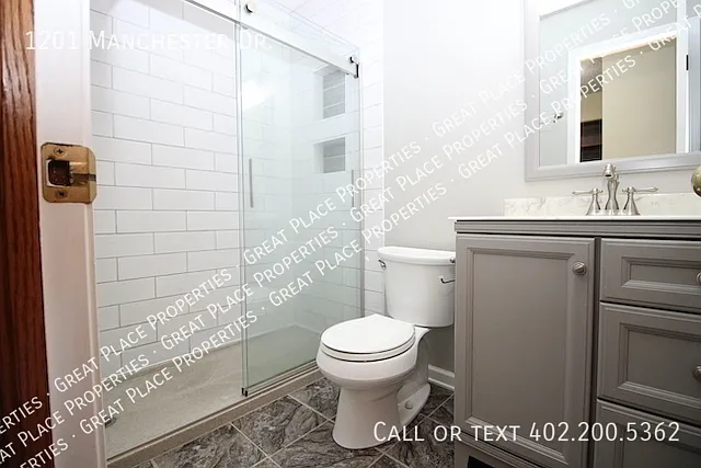 1201 Manchester Dr — Photo 34