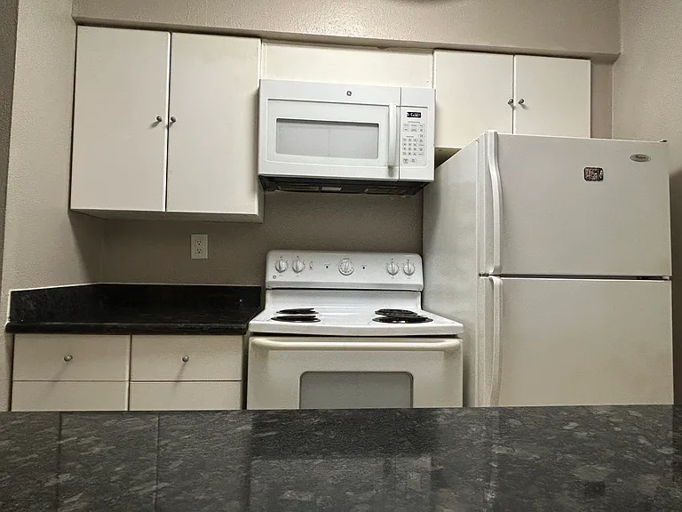 Heights on the Blvd Apts — Photo 27
