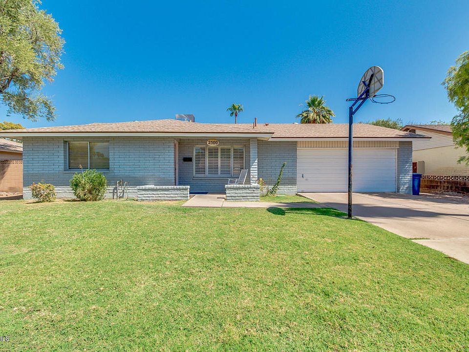 1st image of 2500 E Balboa Dr