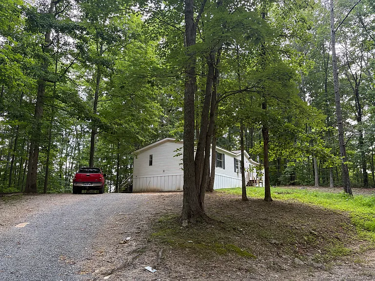 329 Hollybrook Ln — Photo 2