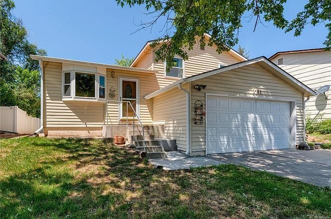 1st image of 2111 Wedgewood Ct