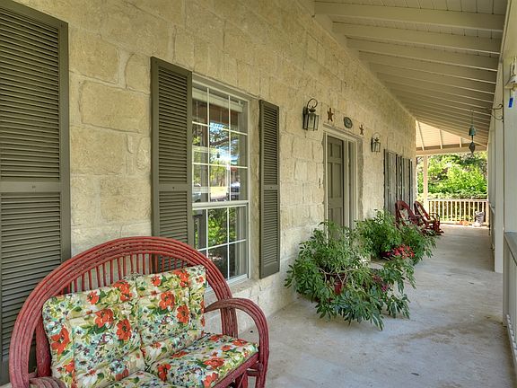 4th image of 7406 Anaqua Dr