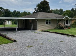 383 Emmas Grove Rd, Fletcher, NC 28732