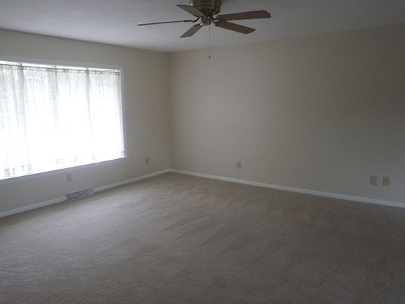 4th image of 14207 Krotz Dr