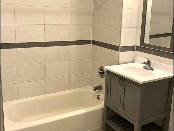 4th image of 14-45 31st Ave #D5