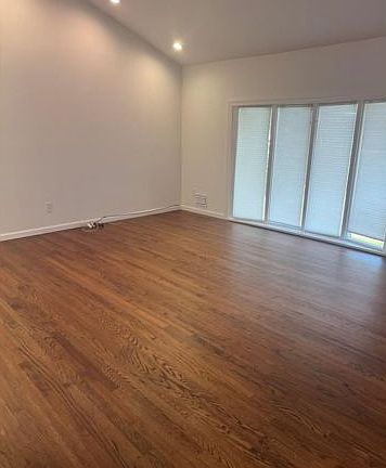 3rd image of 2955 Bond Dr