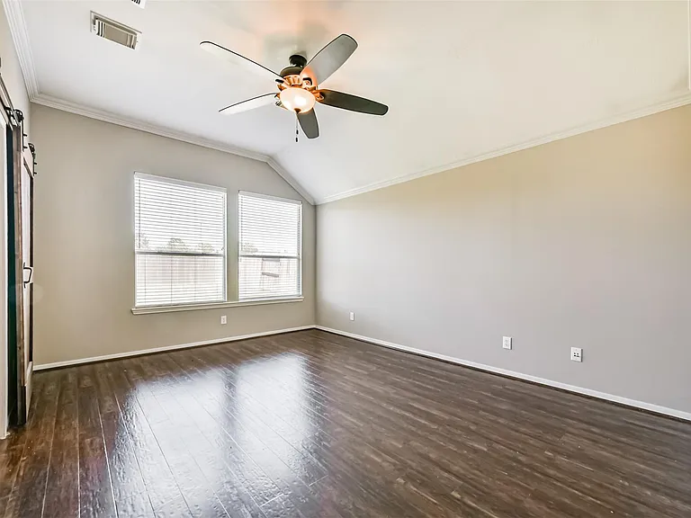 13719 Rolling River Ln — Photo 18