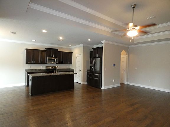 5th image of 4459 Oak Orchard Cir