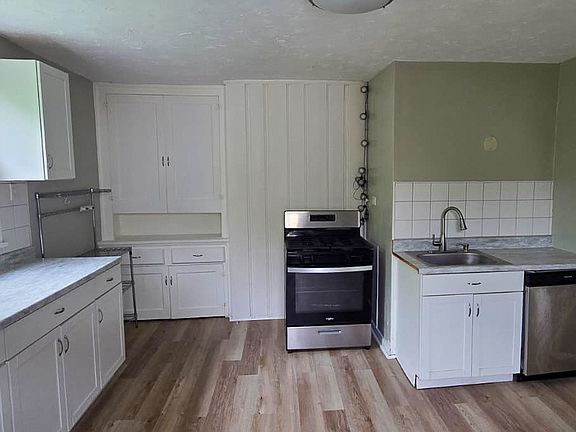 4th image of 37 Dilworth St #3