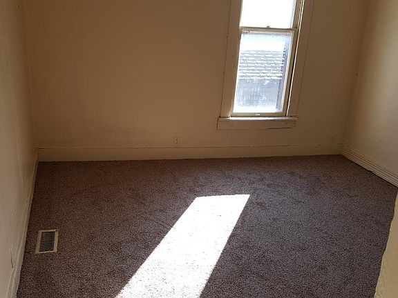 2nd upstairs bedroom