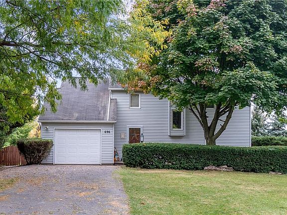 2nd image of 696 Ontario Dr