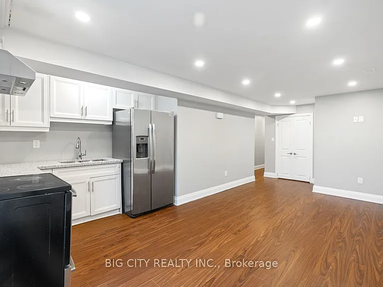 465A Cosburn Ave #BASEMENT — Photo 1