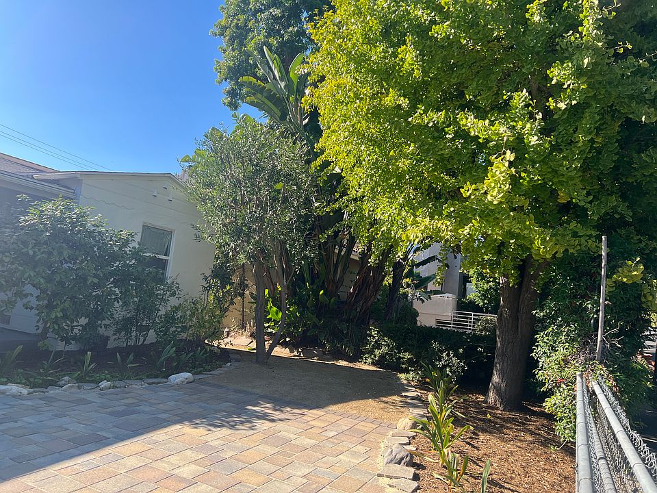 1st image of 1640 Berkeley St #3