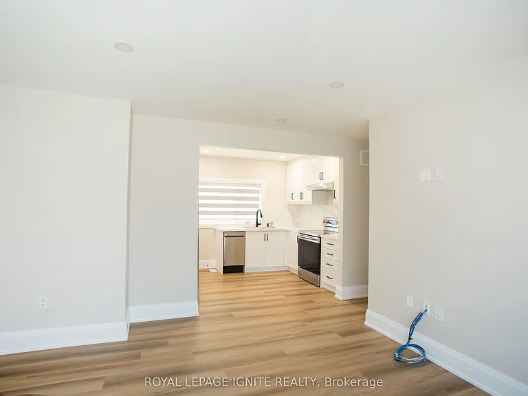 38 Parent Ave #MAIN — Photo 6