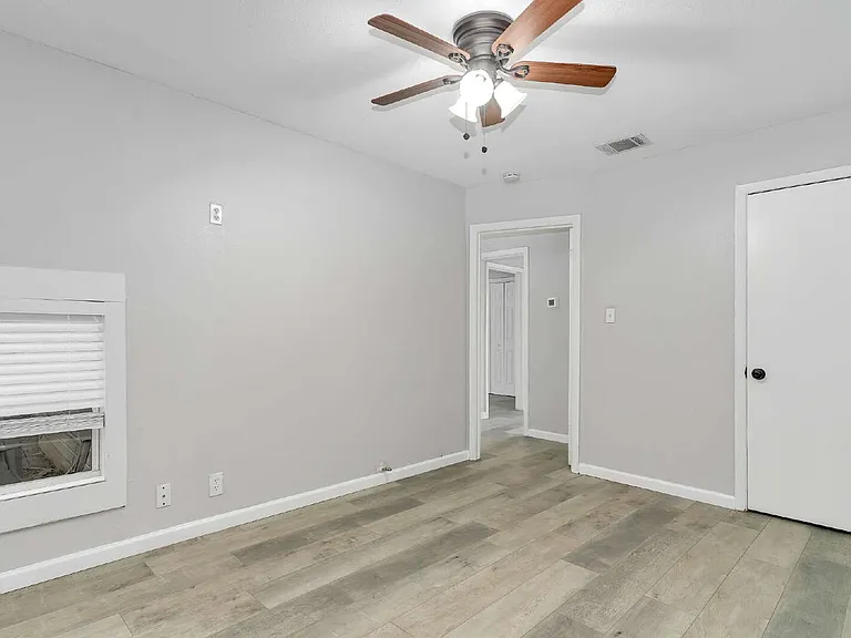 122 Ramsey St — Photo 15