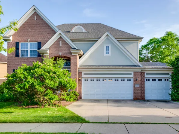 332 Colonial Dr, Vernon Hills, IL 60061