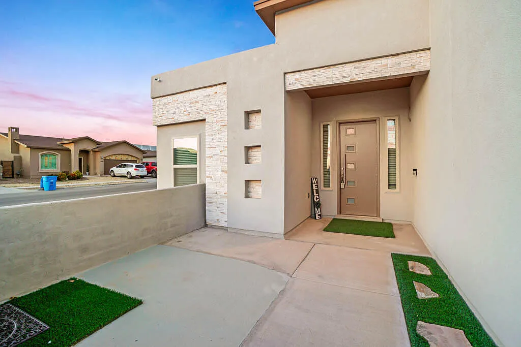 Building Photo - 13847 Sandy Pine Way