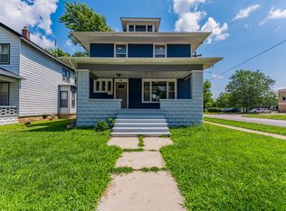228 Richards St, Joliet, IL 60433