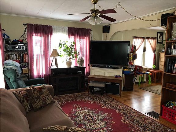 3rd image of 13 Atkins Ave