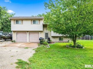 10376 Bellair Dr, Manito, IL