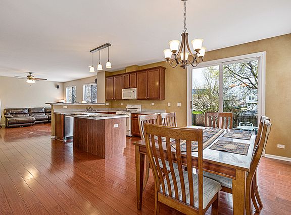 5th image of 1660 Seaton Ln