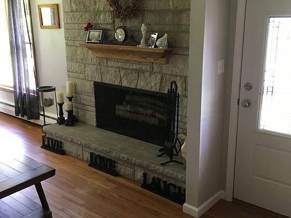 5th image of 14 N Woods Cir