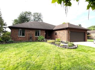 31684 Twin Oaks Dr, Chesterfield, MI