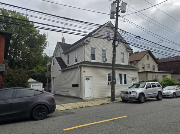 121 Washington Ave APT 1