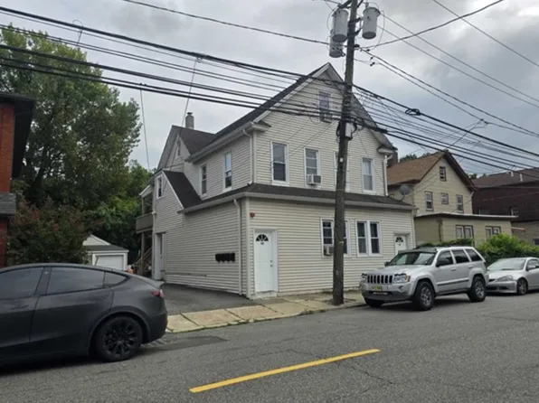 121 Washington Ave APT 1, Little Ferry, NJ 07643